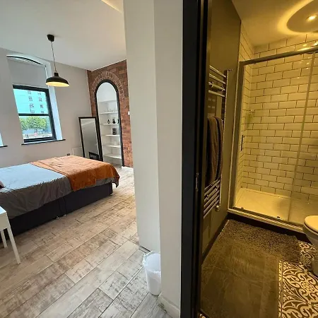 Sleek And Modern Centre Apartamento