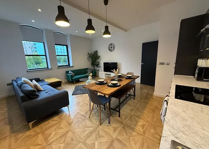 Sleek And Modern Centre * Leeds (West Yorkshire)